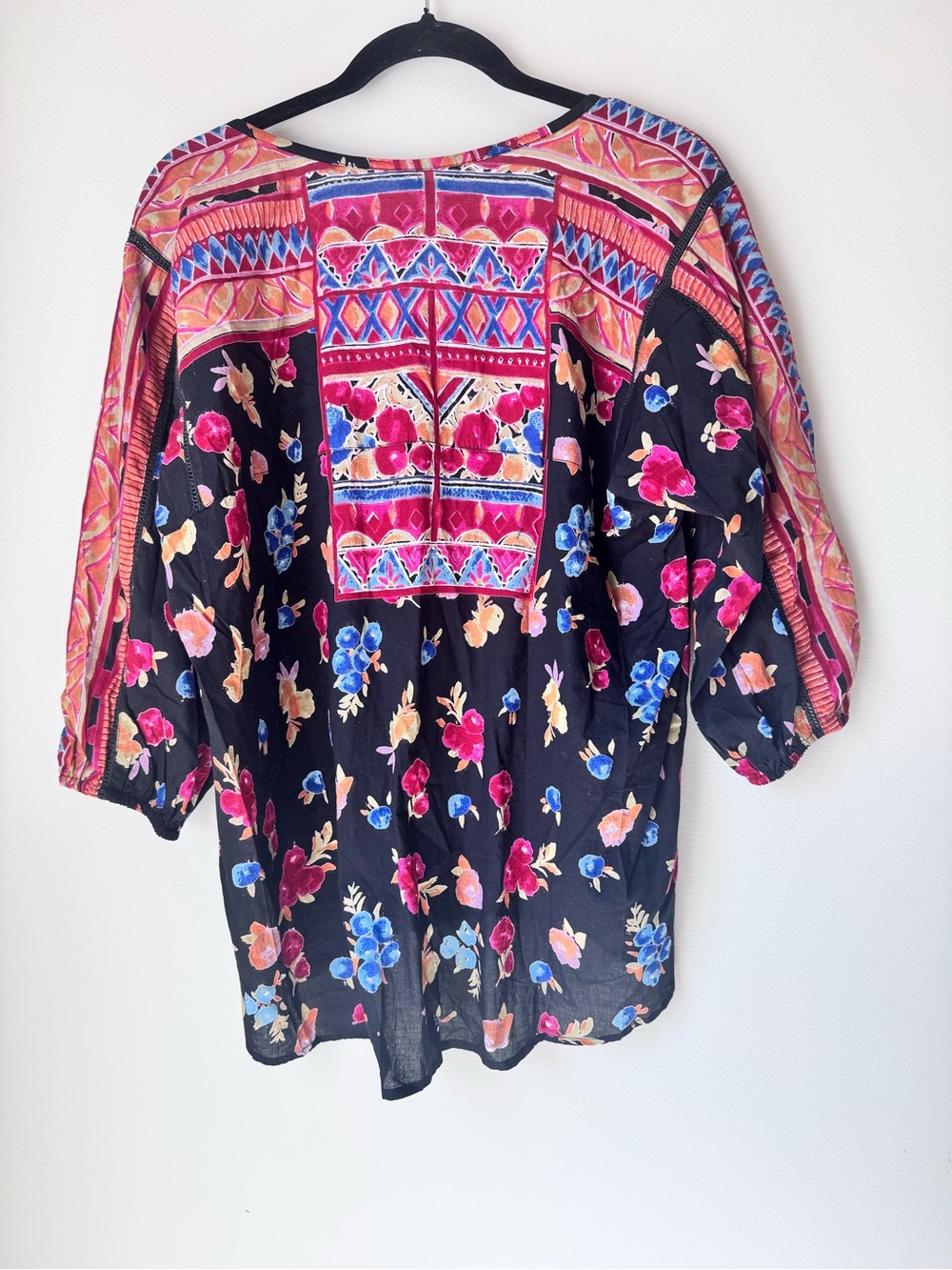 Nostalgia Black high low %100 cotton Top Multicolor Floral & black embroidery - Picture 3 of 14